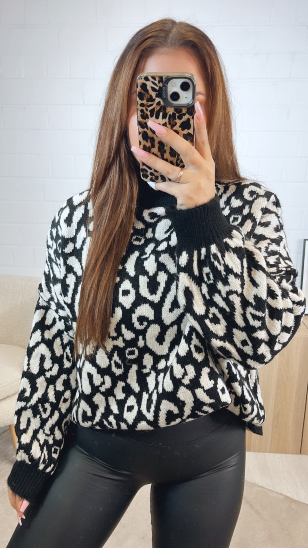 LEO Strick Pullover mit Stehkragen / schwarz - weiss Art. 12630