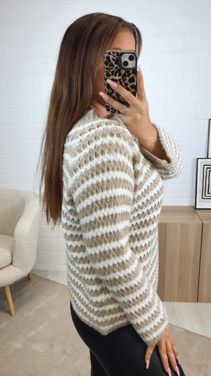 ausgefallener Strick Pullover mit Streifen / creme - beige Art. 12633
