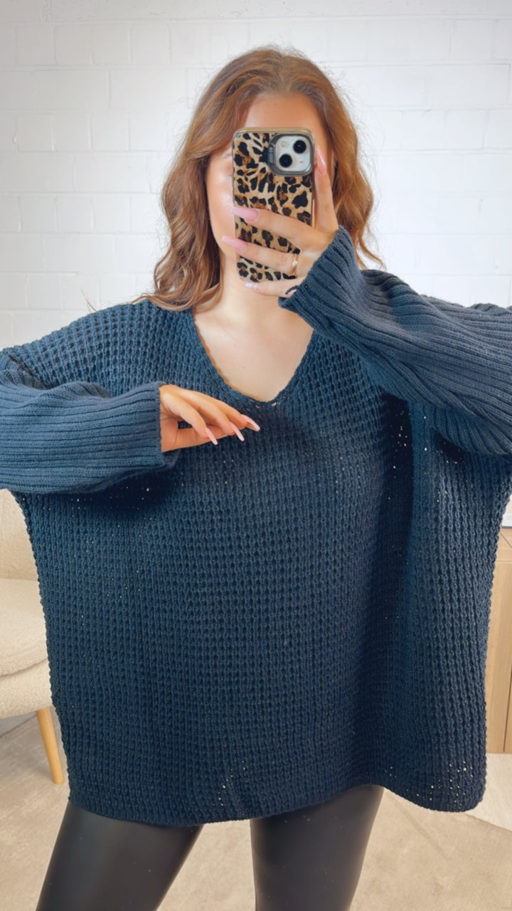 grober Strick Pullover, engere Ärmel, V-Ausschnitt / dunkel blau Art. 11230