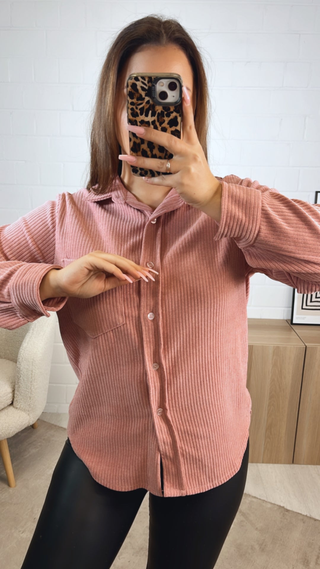 Bluse im Cord Look mit Brusttasche / beere Art. 12711