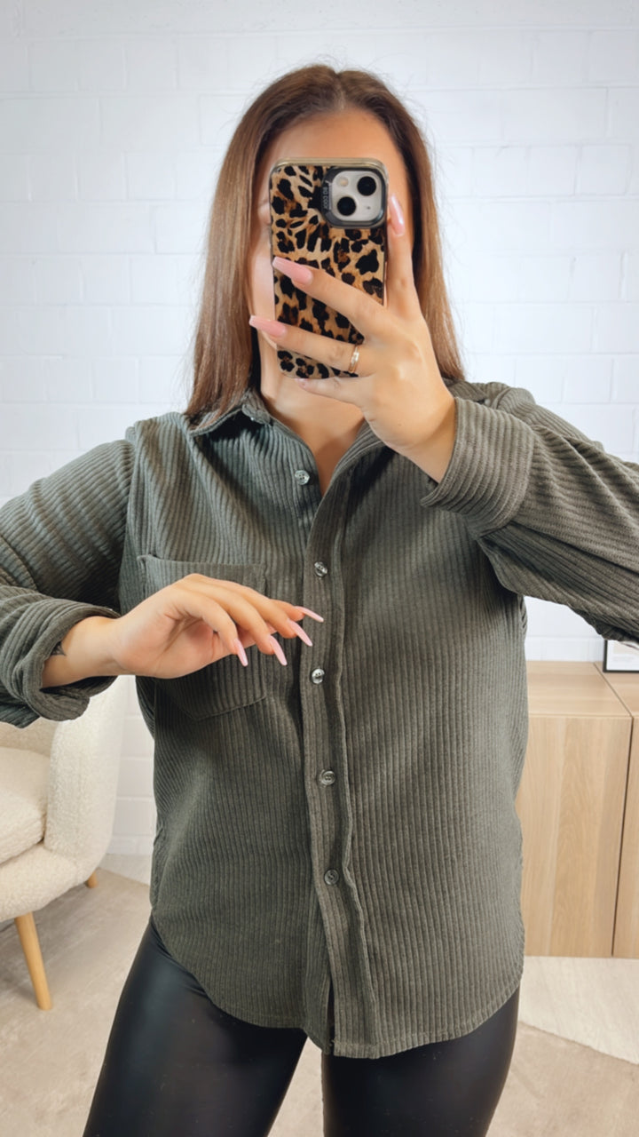 Bluse im Cord Look mit Brusttasche / khaki Art. 12706