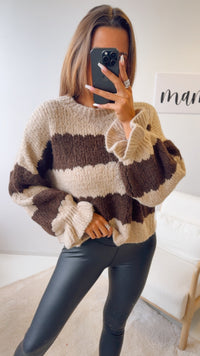 STREIFEN schlichter Strick Pullover mit abgesetztem Ausschnitt, Volantärmel / dunkel beige - dunkel braun Art. 12673