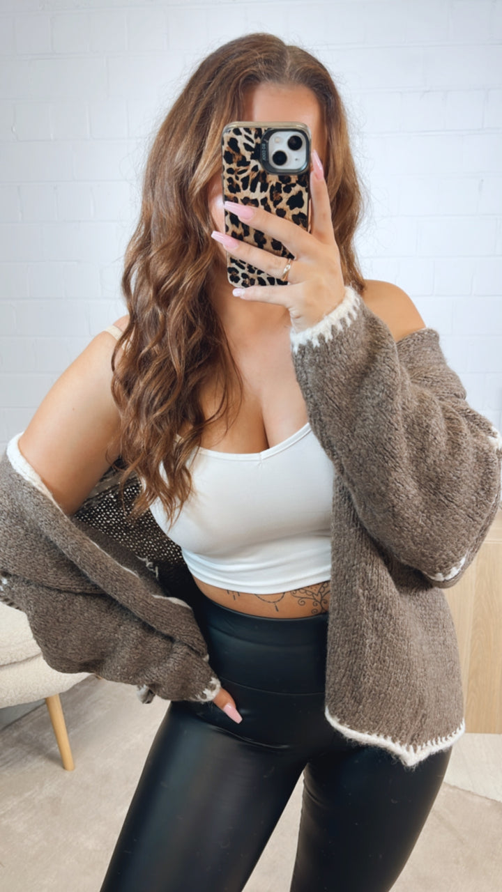 Cardigan mit abgesetzter Naht / braun meliert - wollweiss Art. 12583