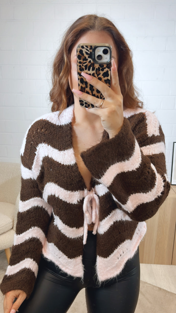 außergewöhnlicher, kurzer Cardigan zum binden, Wellen / dunkel braun - rosa Art. 12671