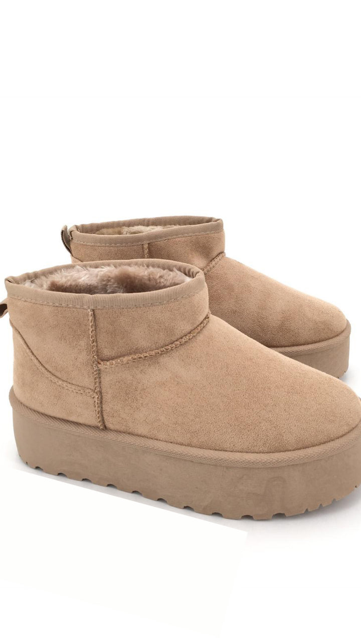 gefütterte Plateau Boots "LS-768" / light taupe Art. 12352