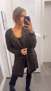 TEDDY langer Cardigan mit gold - silbernen Knöpfen, Taschen / dunkel braun Art. 12642