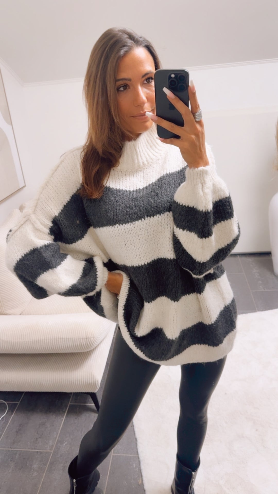 STREIFEN Ultra Oversize Kuschel - Pullover / creme - dunkel grau Art. 12679
