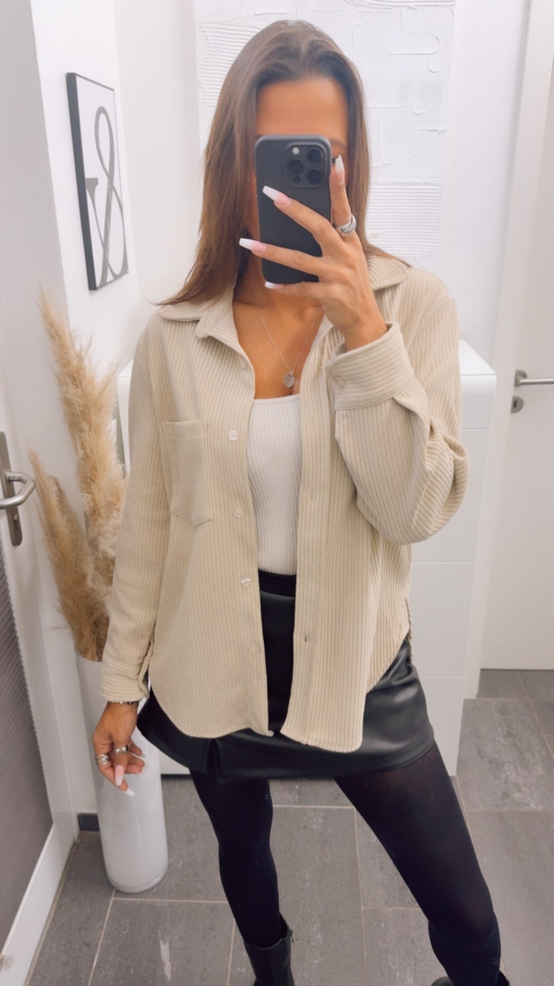 Bluse im Cord Look mit Brusttasche / beige Art. 12707