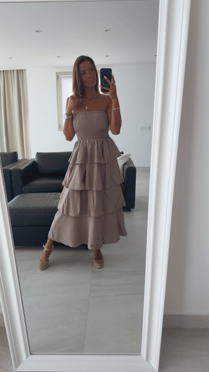 Maxi Volant Kleid, Smok Bandeau Oberteil / taupe Art. 16050