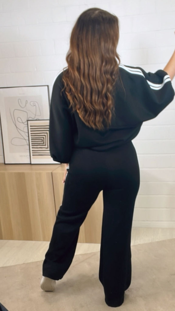 weite, lange Hose mit zwei Streifen / schwarz - weiss Art. 12596