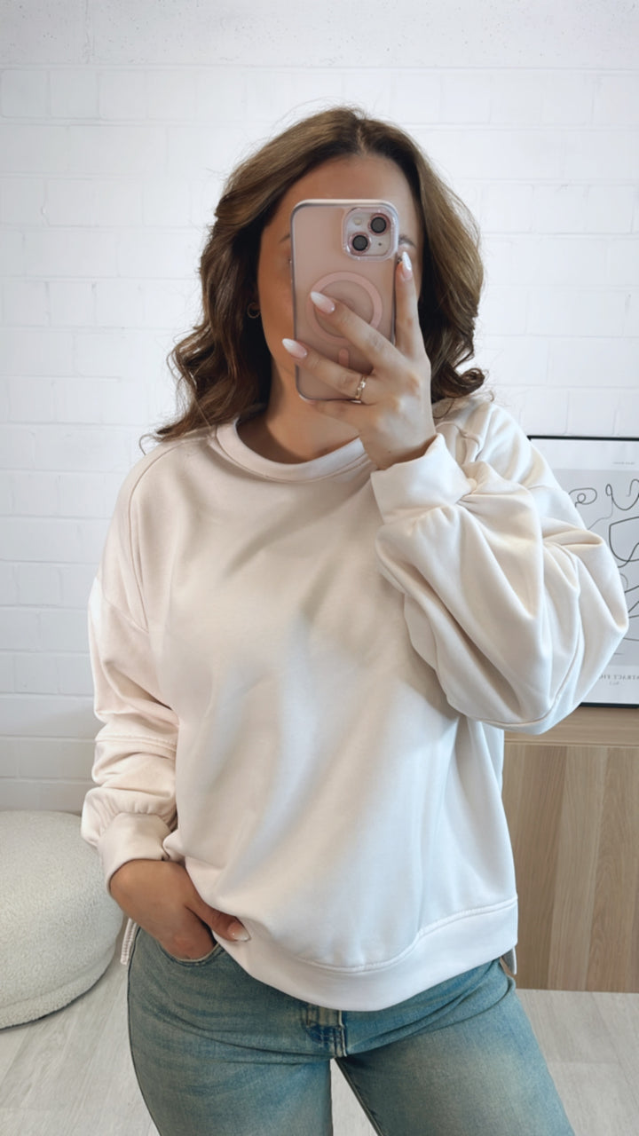 Sweater mit Ziernaht / creme weiss Art. 9407