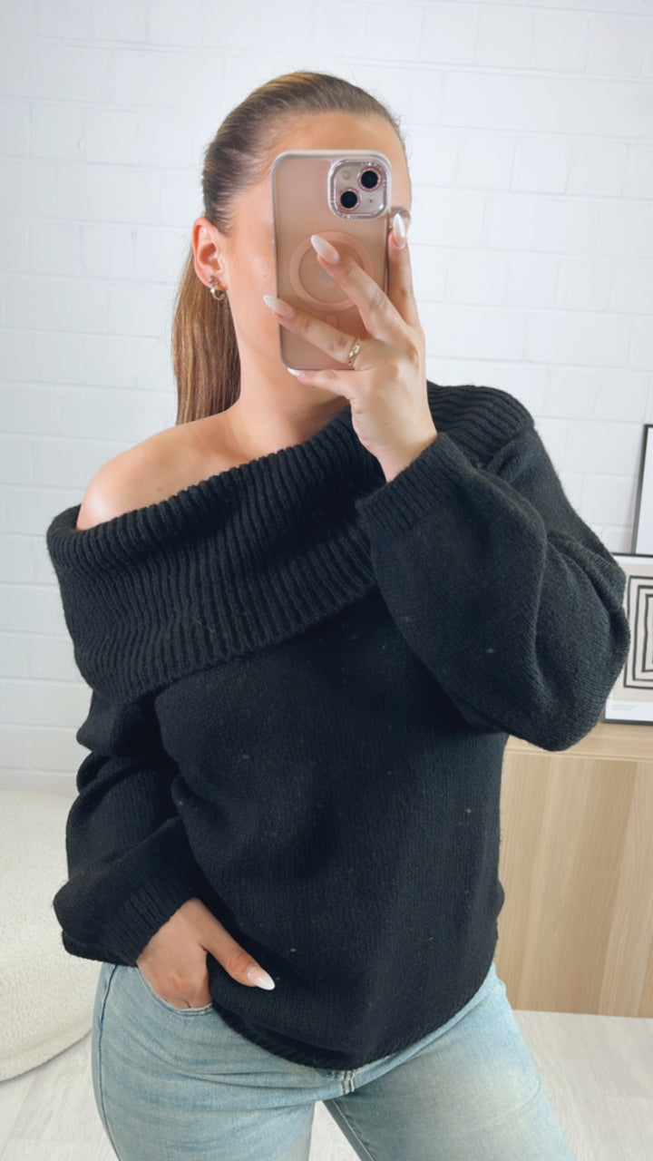Off - shoulder Pullover / schwarz Art. 9802