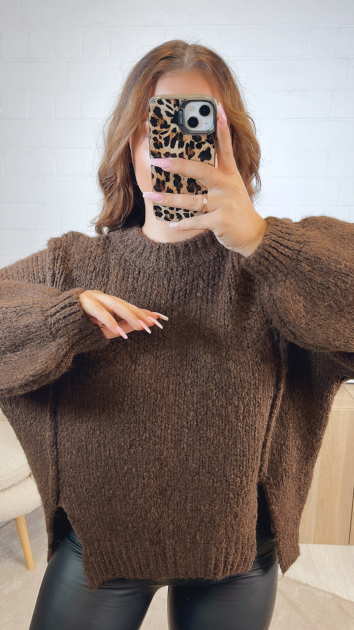 Strick Pullover, zweifacher Schlitz auf Vorderseite / dunkel braun Art. 12510