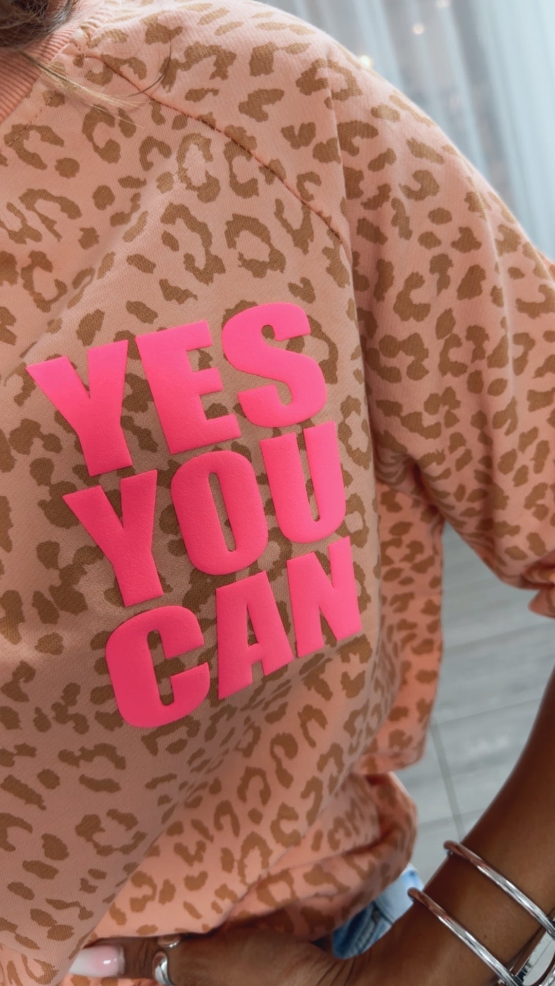 LEO Sweat Shirt " YYC " / soft apricot - light taupe Art. 15860