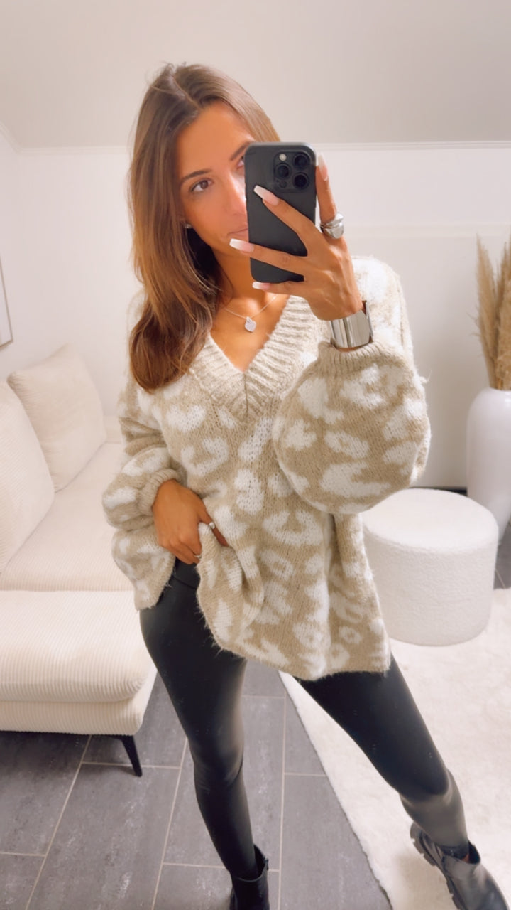 V-AUSSCHNITT LEO Oversize Kuschel - Pullover / beige - wollweiss Art. 13055