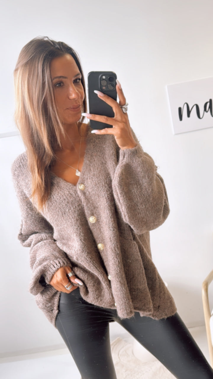 V-AUSSCHNITT Kuschel Cardigan mit goldenen Knöpfen und Taschen / braun meliert Art.122321