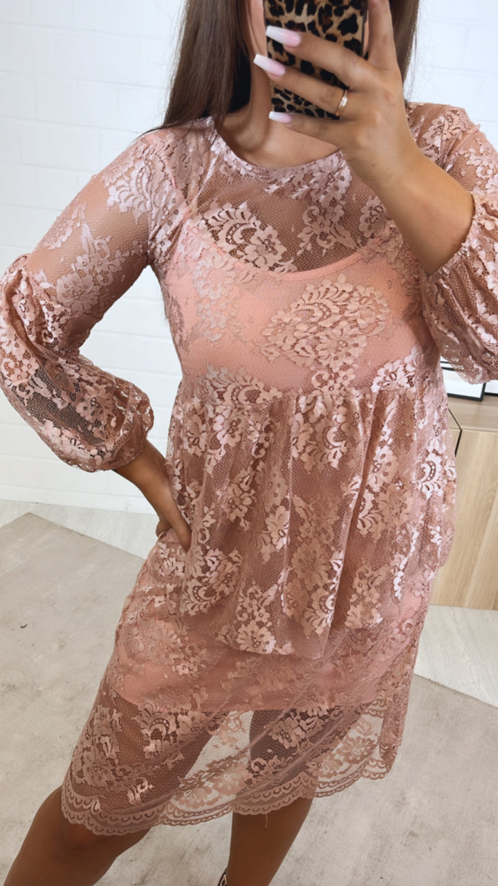 (Midi-) Spitzen Kleid, Unterkleid / altrosa Art. 11132