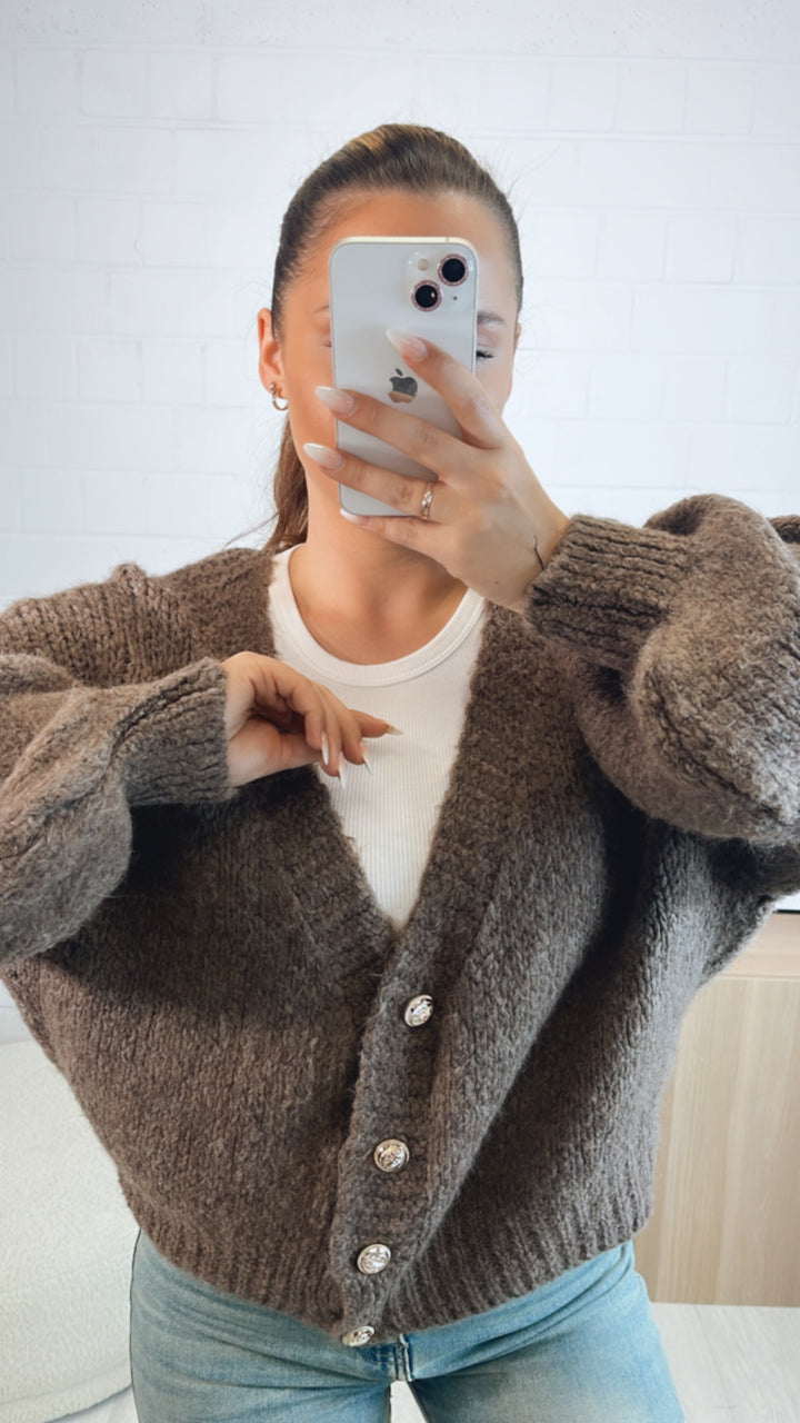 KURZER Cardigan mit goldenen Knöpfen, abgesetzter Bund und Ausschnitt / braun meliert Art. 9437