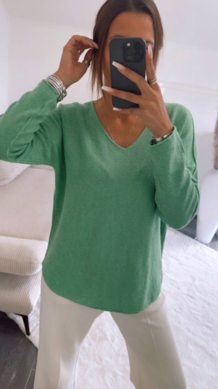 Leichter, super weicher Pullover, V-Ausschnitt / grün-mint Art. 9262