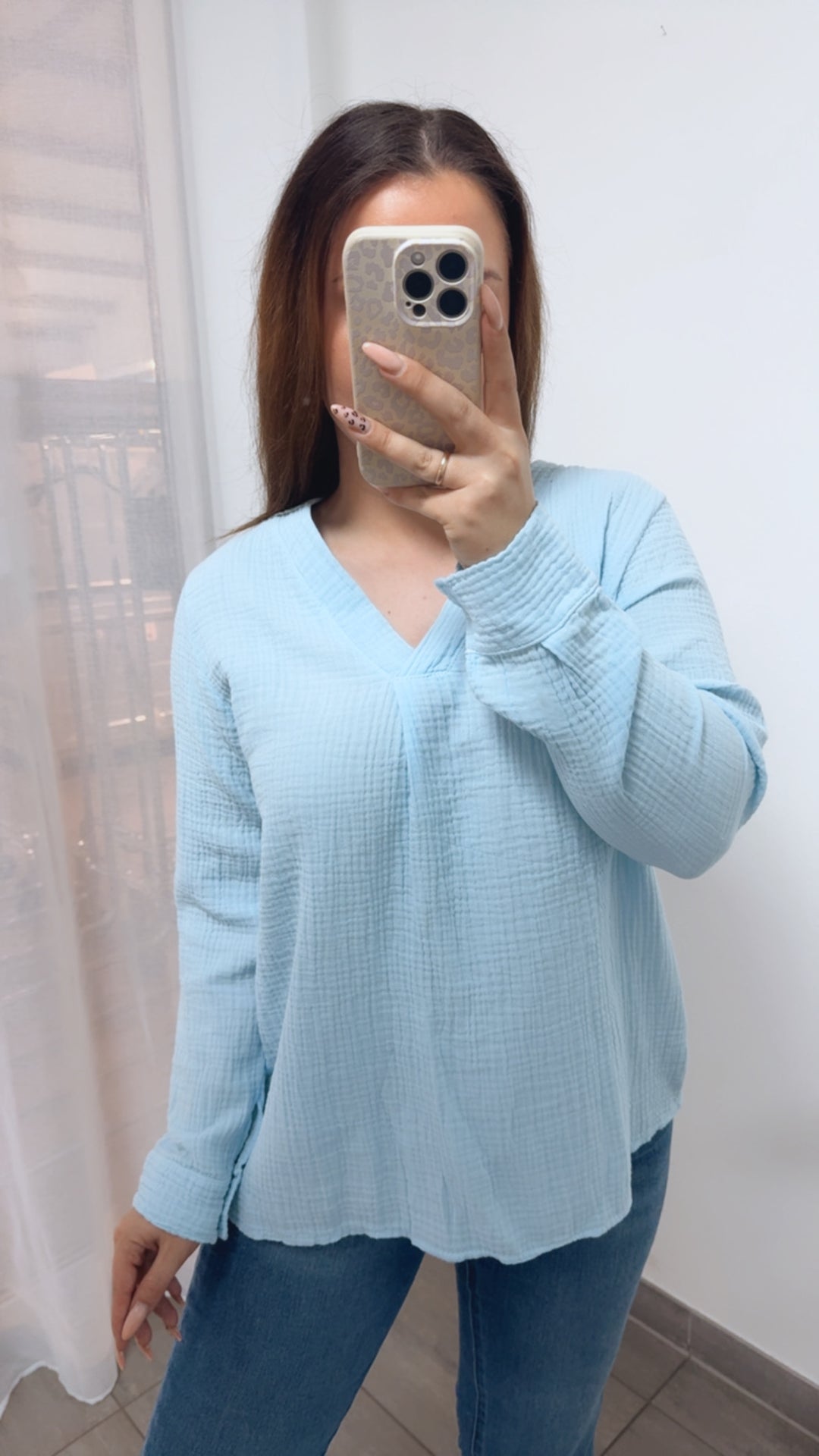 Musselin Bluse ohne Knöpfe / hell blau Art. 14037