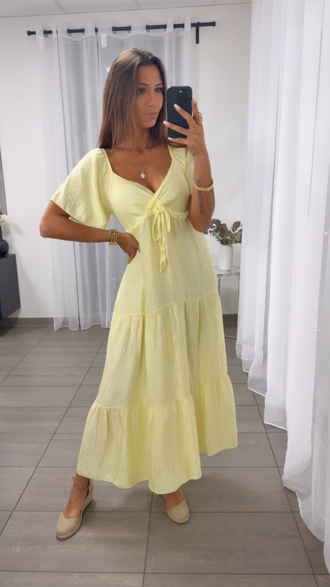 Maxi Lyocell Kleid mit verstellbarem Brustbereich / soft gelb Art. 14916