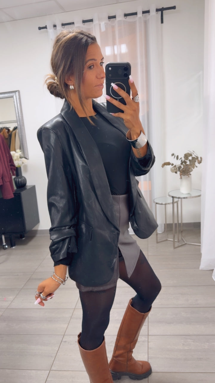 LEDERLOOK GERAFFTE ÄRMEL Blazer / schwarz Art. 16180