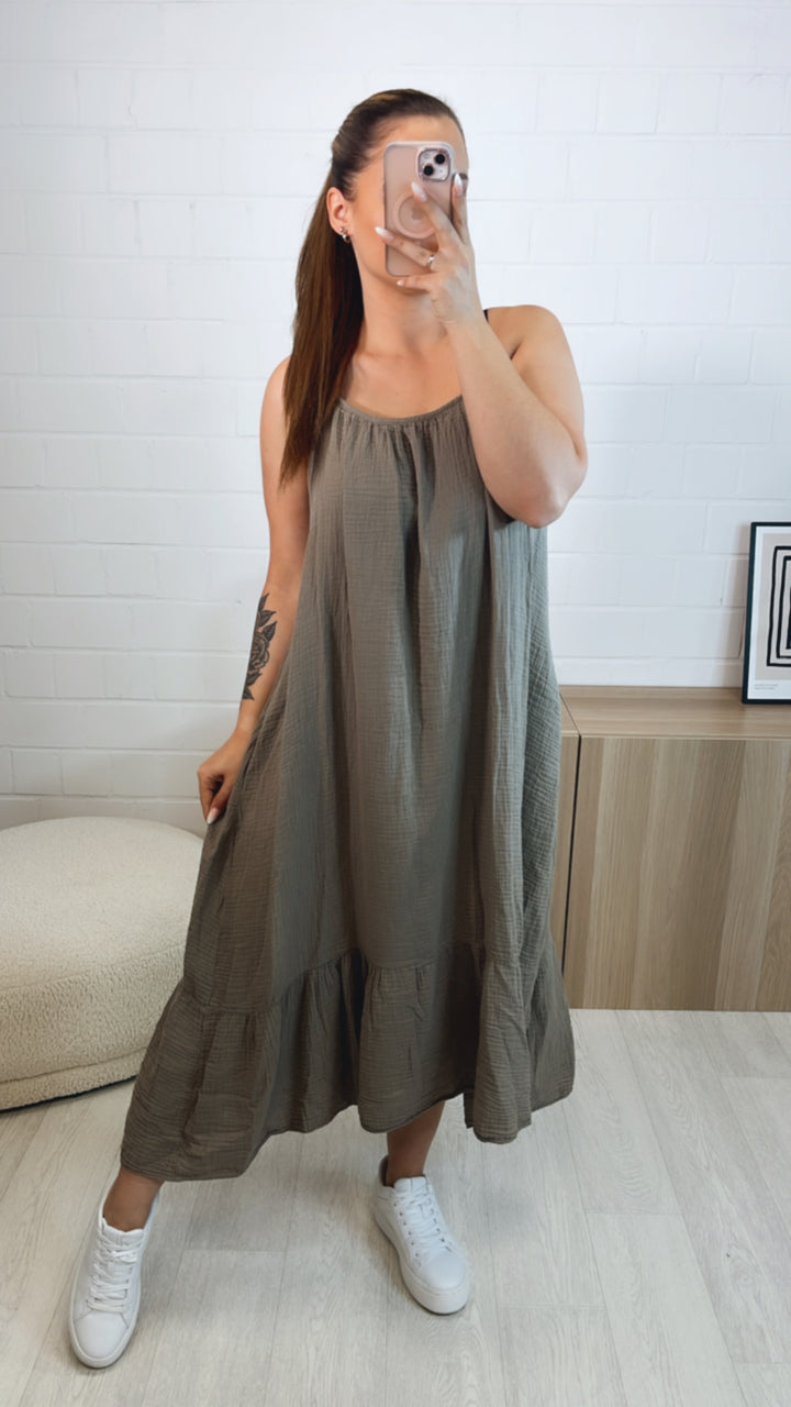 (Maxi-) Musselin Träger Kleid  / taupe Art. 9770