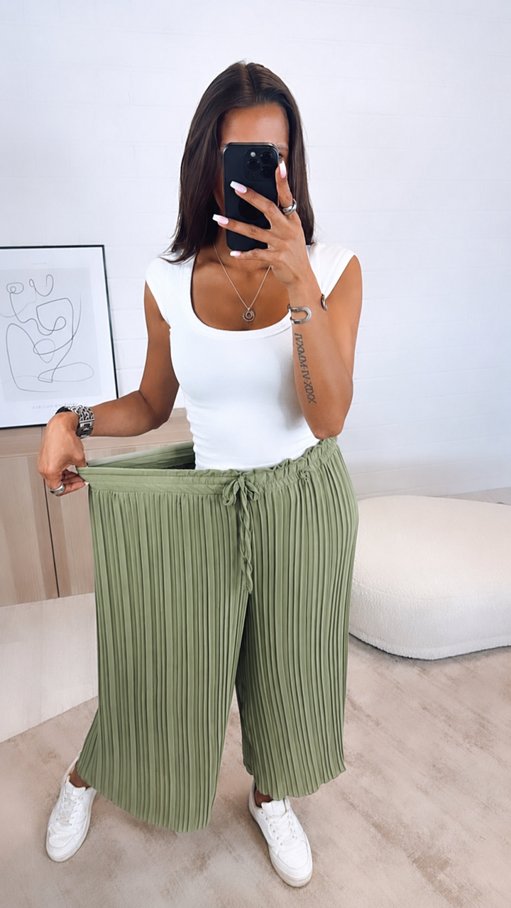 Plissee Hose / khaki Art. 2411
