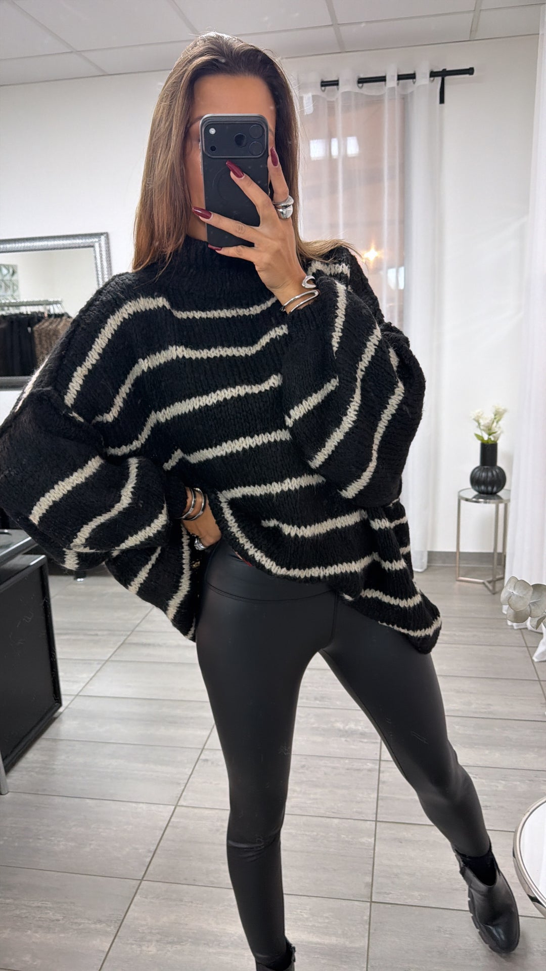 DÜNNE STREIFEN Ultra Oversize Kuschel - Pullover / schwarz - beige Art. 16692