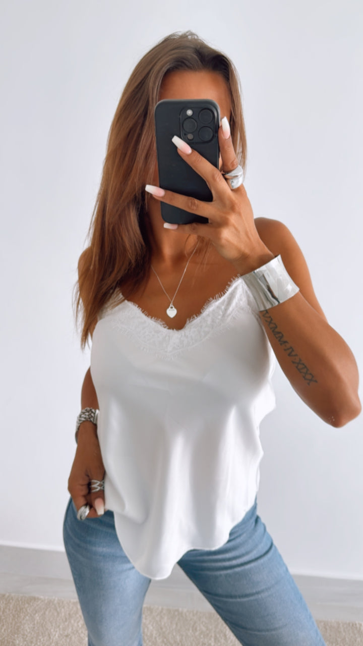 Satin Optik Top mit leichter Spitze / weiss Art. 10032