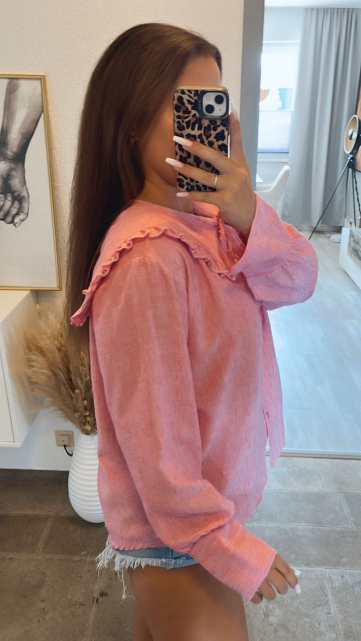 Bluse mit Volant besetztem Kragen / pink Art. 10141