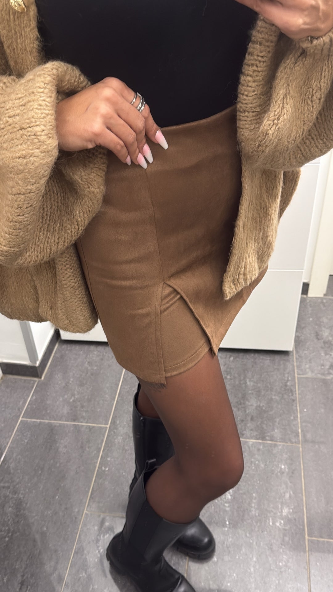 VELOURS Mini Rock mit integrierter Hose / braun Art. 13311