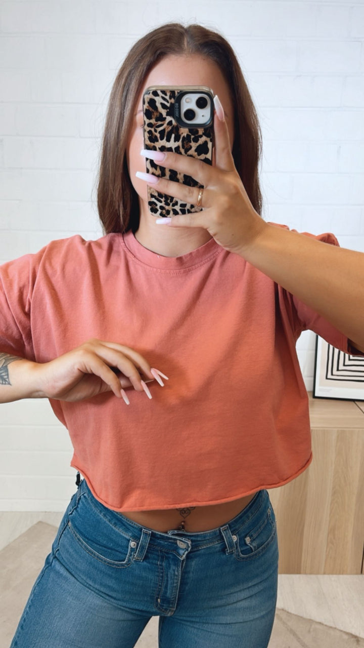 lockeres, schlichtes Crop T-shirt / beere Art. 11184