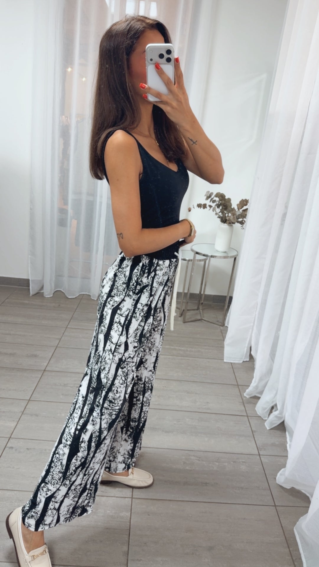 fließende Hose, gradliniges Bein " CH-BXS103 " / weiss - schwarz Art. 15982