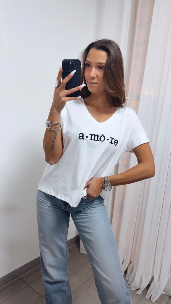 V-AUSSCHNITT T-Shirt " a•mó•re " / weiss Art. 14139