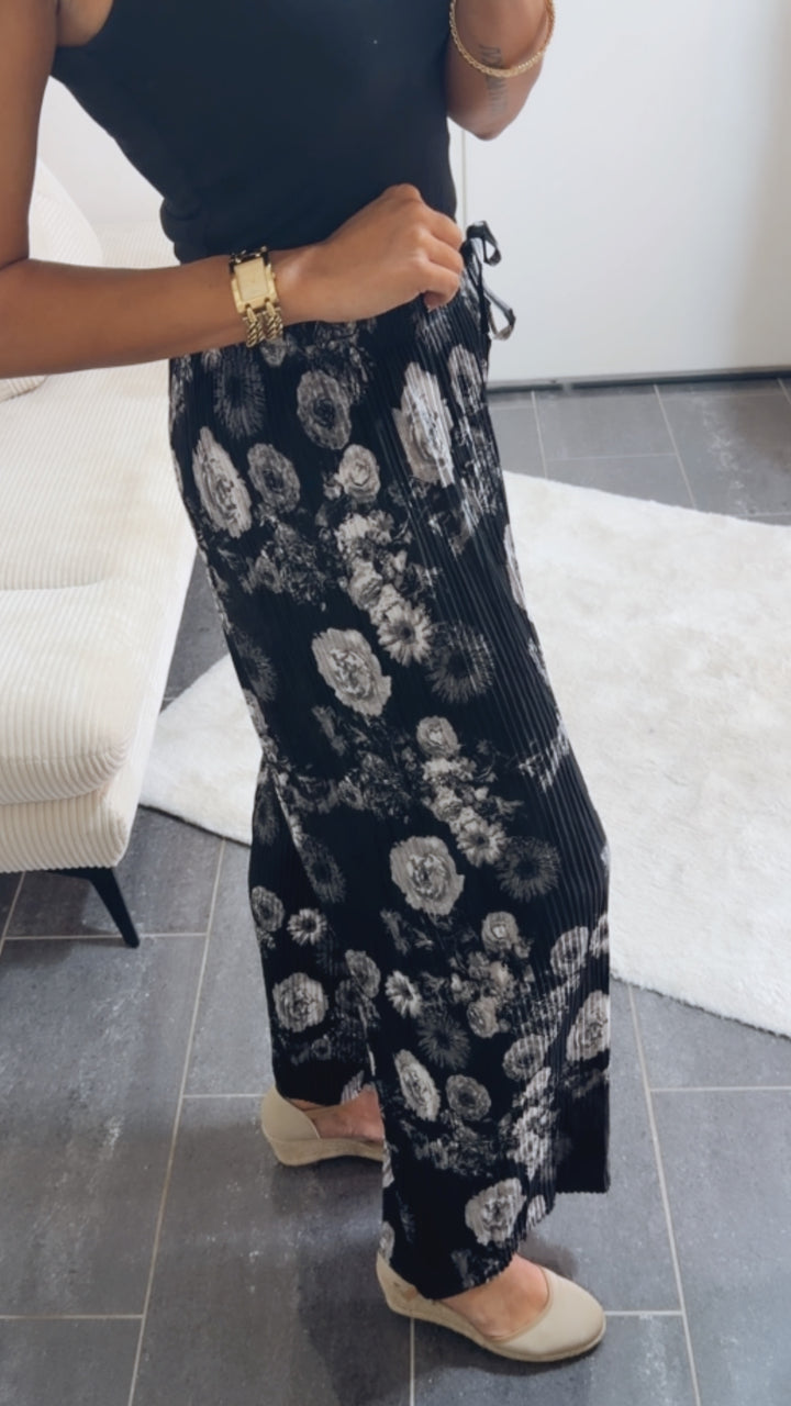 Leichte, plissierte Hose / schwarz - grau ROSEN Muster  Art. 14385