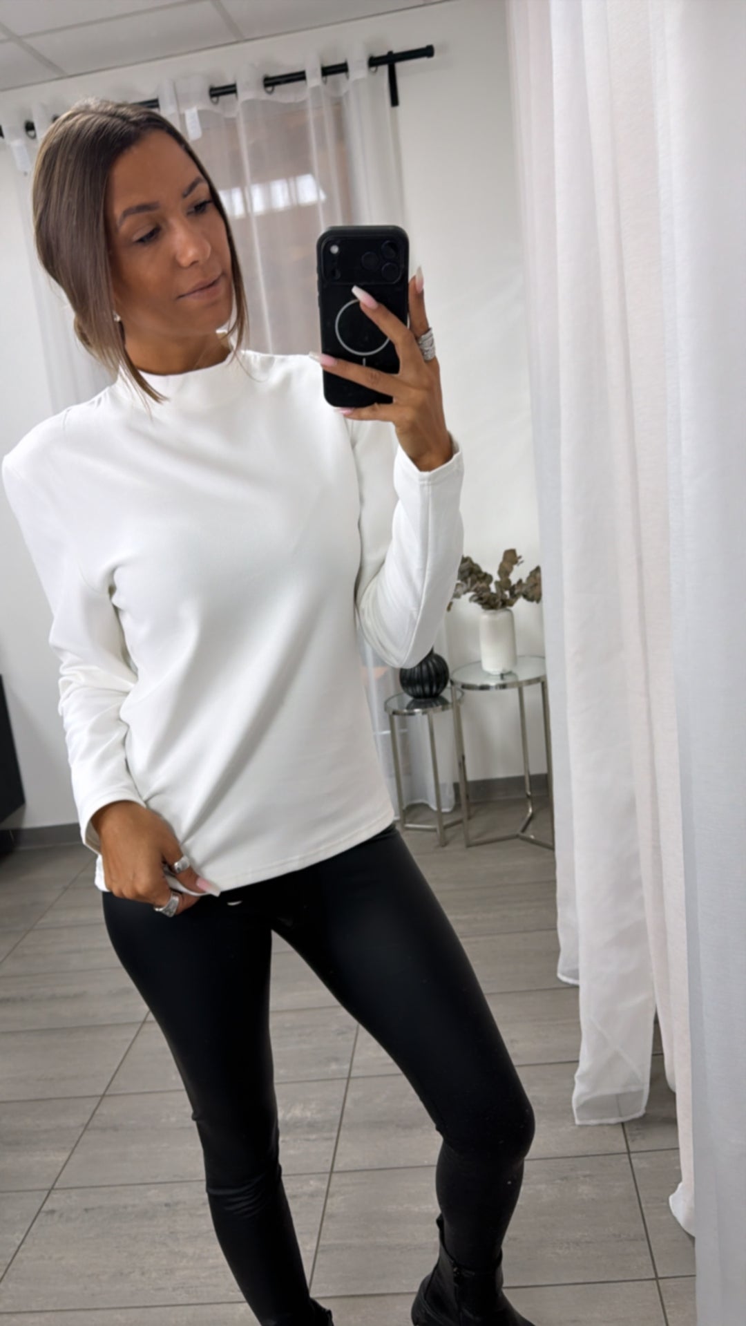 Softer Oversize Long Pullover mit leichtem Stehkragen / weiß Art.16385