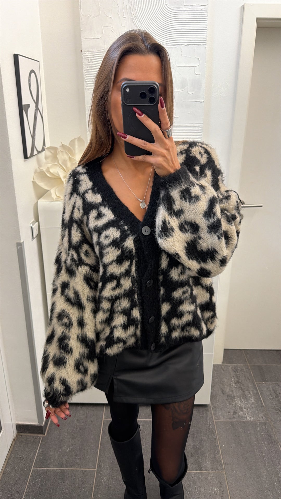 LEO Flauschiger Oversize Cardigan / schwarz - helles beige Art.16551