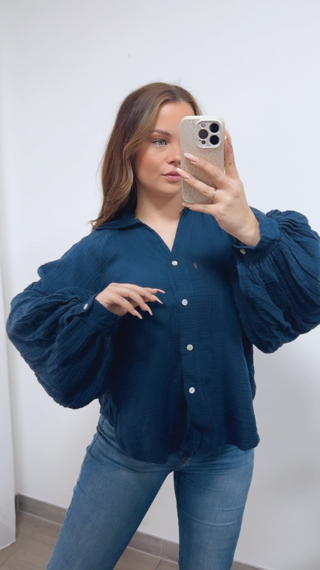 KURZE Oversize Musselin Bluse BALLONÄRMEL / Ultra dunkel blau Art. 14721