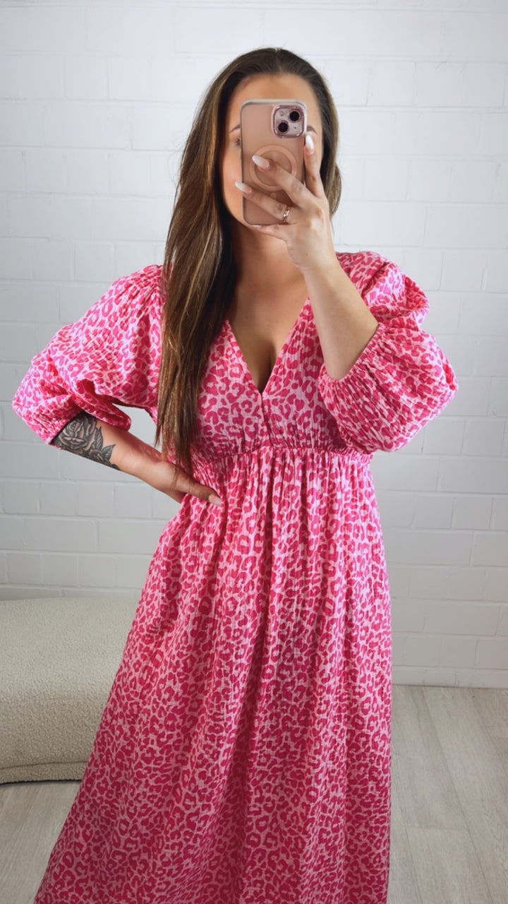 LEO (Midi-) Musselin Kleid, V-Ausschnitt, 3/4 - Ärmel / soft pink - pink Art. 10089