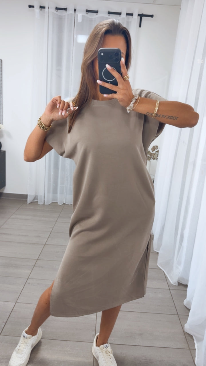 T Shirt Kleid Butterstoff mit seitlichen Taschen / taupe Art.14967