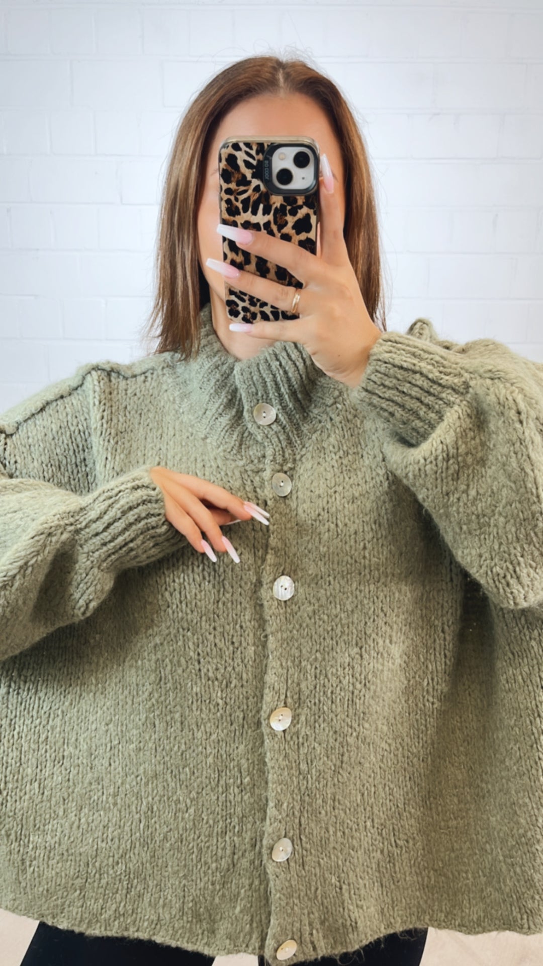 PERLMUTT KNÖPFE Kuschel Cardigan / khaki Art. 12359