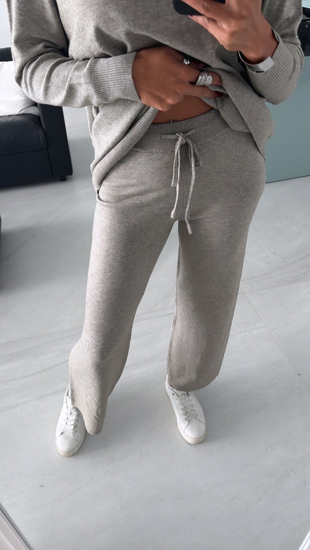 Strick Zweiteiler aus Oberteil und Hose / dunkel beige Art.16411