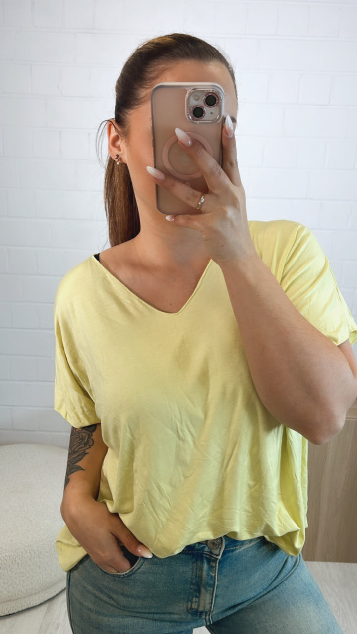 T-shirt Oberteil mit V-Ausschnitt / soft gelb Art. 9781