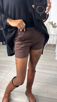 VELOURS Shorts mit Taschen / braun Art. 16351