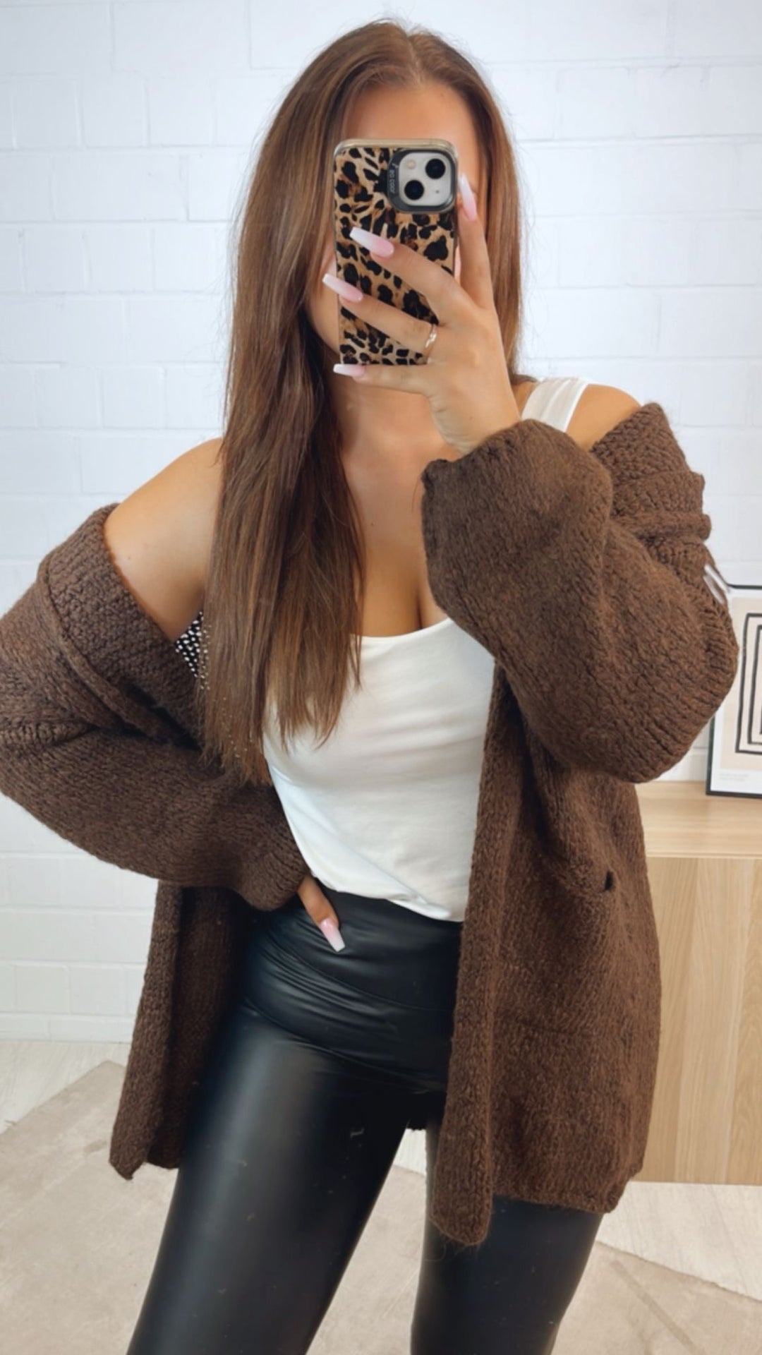 weicher Cardigan mit Kapuze, Taschen / braun Art. 122332