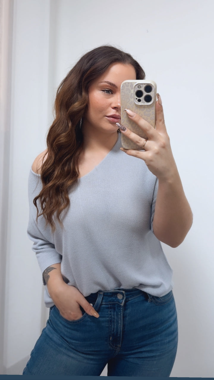 feines Strick Oberteil mit kurzen Armen / hell grau Art. 14290