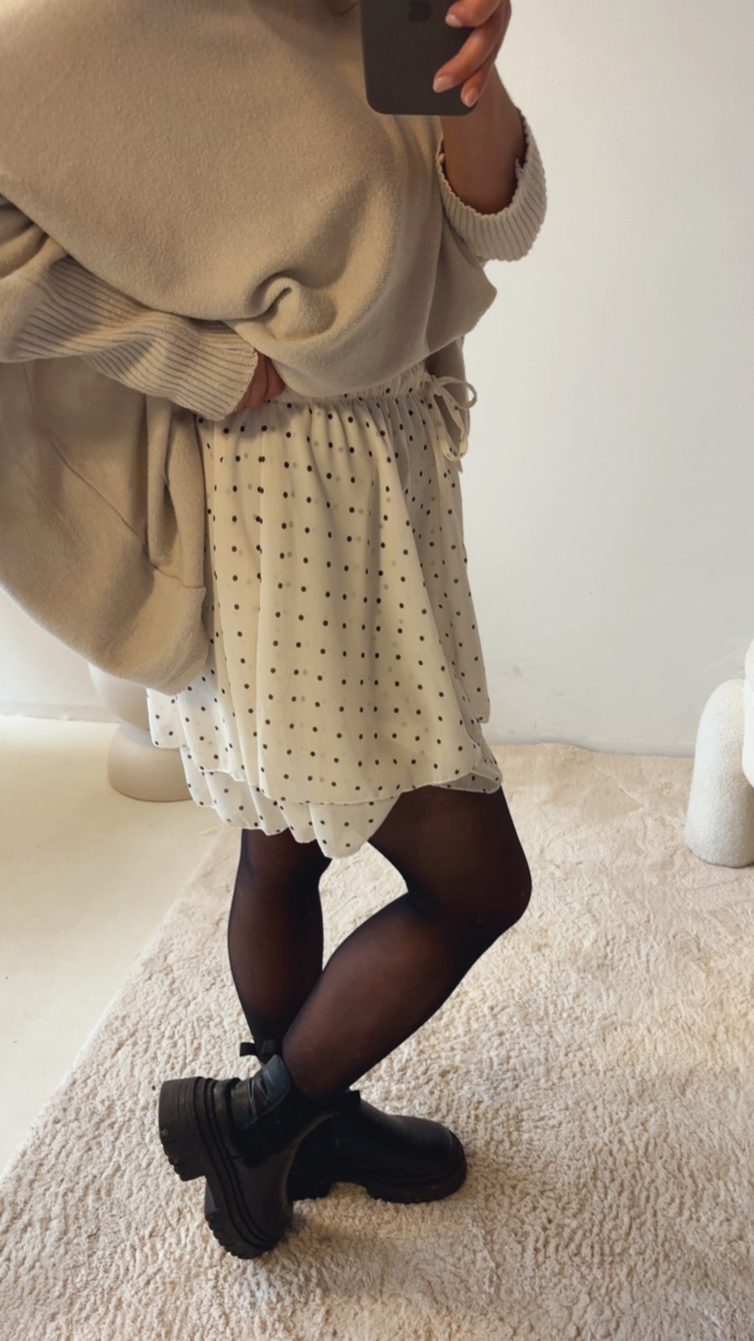 PUNKTE leichter Rock / weiss - schwarz Art. 13209