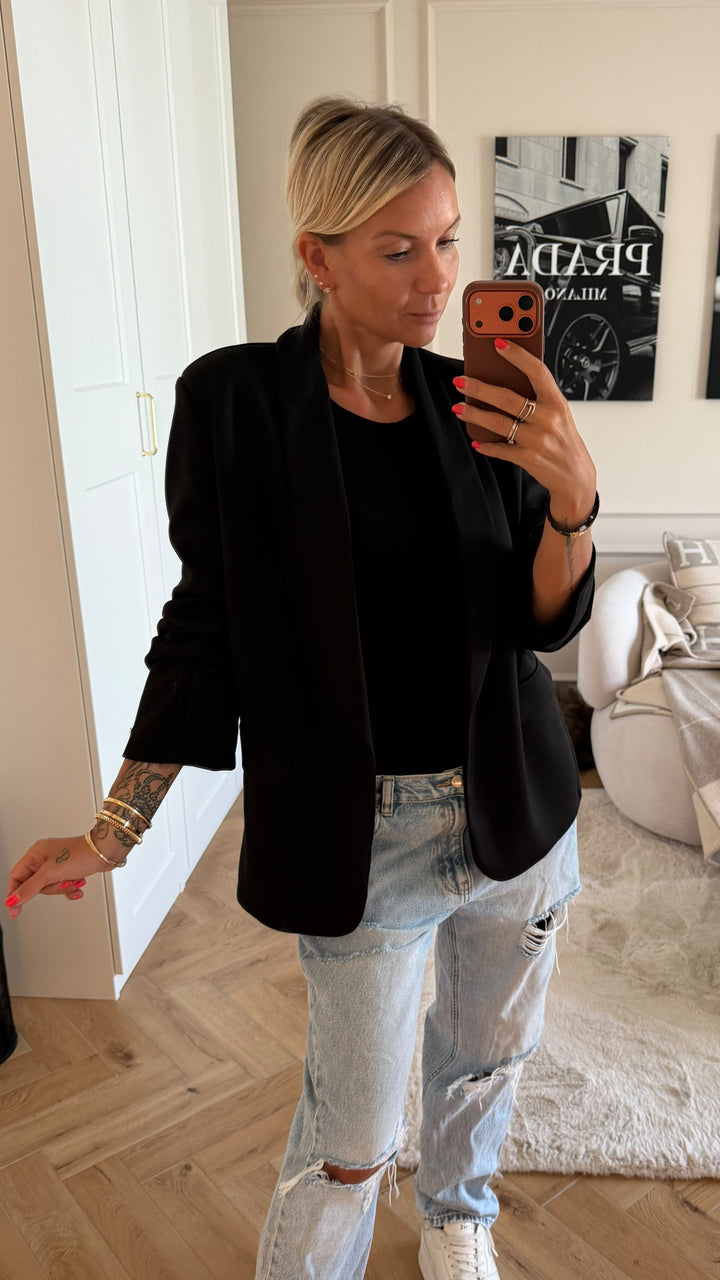 GERAFFTE ÄRMEL Blazer / schwarz Art. 16144