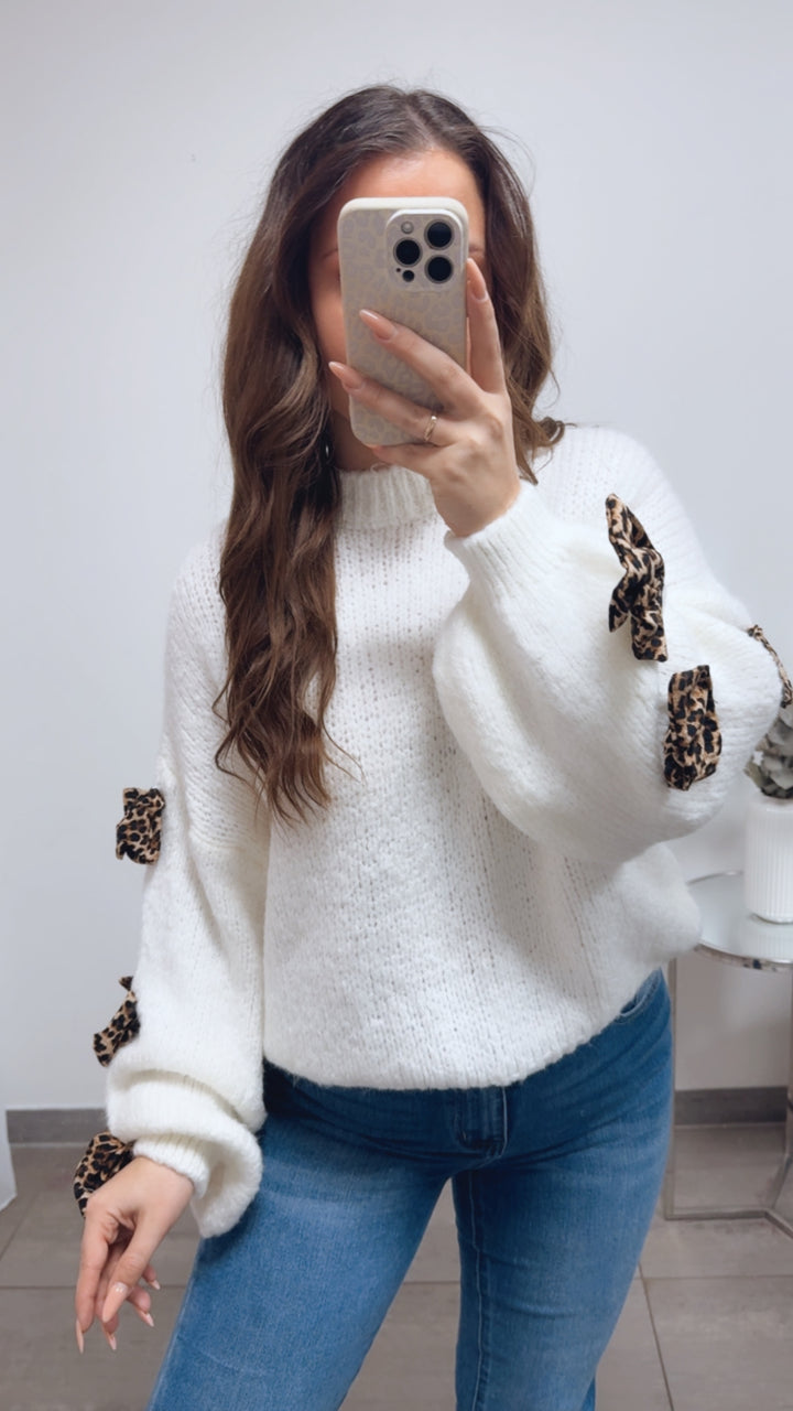 Strick Pullover mit LEO SCHLEIFEN / wollweiss Art. 13869